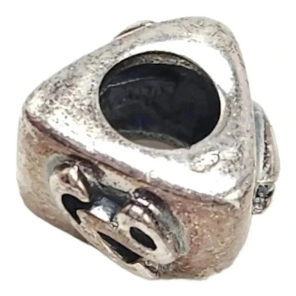 Tara’s Diary Initial Y Bead Made in Ireland Sterling NOS Celtic Trinity Knot - Picture 4 of 4